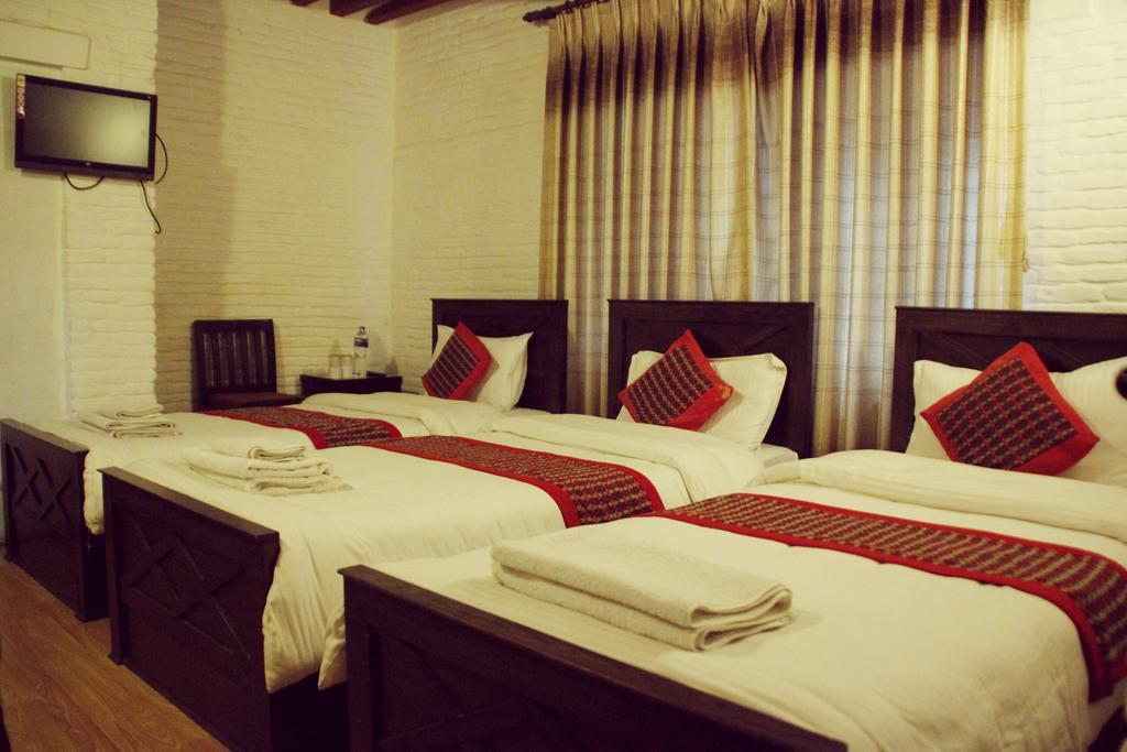 Hotel Peace N Park Katmandú Habitación foto